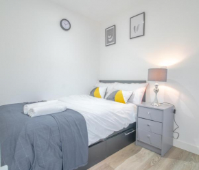 Modern Studio Apartments Sheffield City Centre - Netflix, WiFi, Digital TV